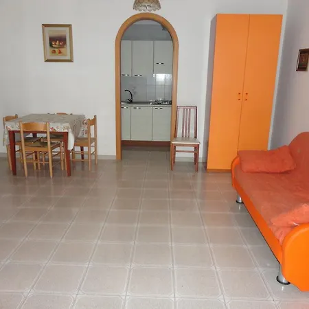 Aparthotel Monica *